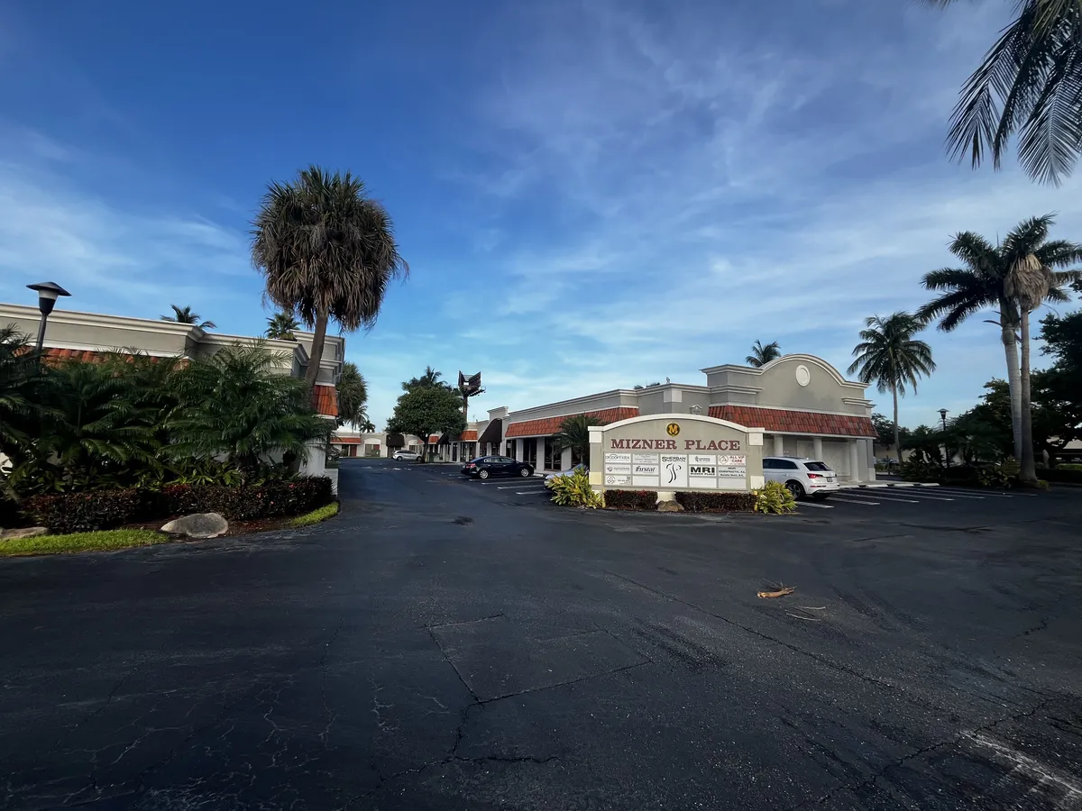 West Palm Beach MRI building exterior